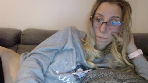 Lena online show from March 2026 04:30:02 PM