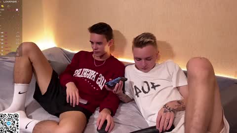 Snapshot of barney_kevin chatting on December 2024 05:48:01 PM Fansly Barney and Kevin T online show from December 2024 05:48:01 PM