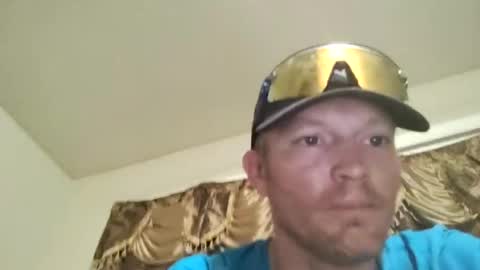 Snapshot of barniemay1 chatting on July 2026 07:37:01 AM barniemay1 online show from July 2026 07:37:01 AM