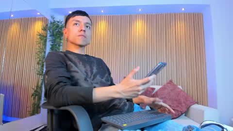 Basthiian online show from December 2025 08:04:02 PM