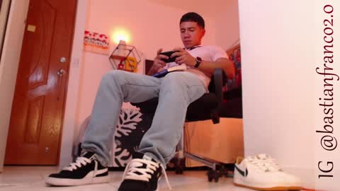 Bastian Independent Model online show from December 2024 04:09:01 AM