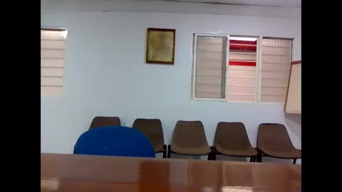 Bastian Independent Model online show from November 2025 06:40:01 PM