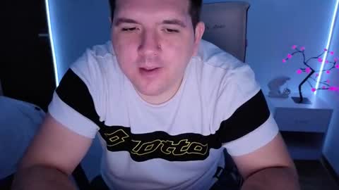 Snapshot of basystem8 chatting on November 2025 04:04:01 AM BASY online show from November 2025 04:04:01 AM