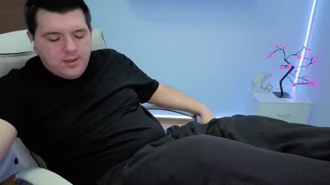 Snapshot of basystem8 chatting on November 2025 04:02:02 AM BASY online show from November 2025 04:02:02 AM