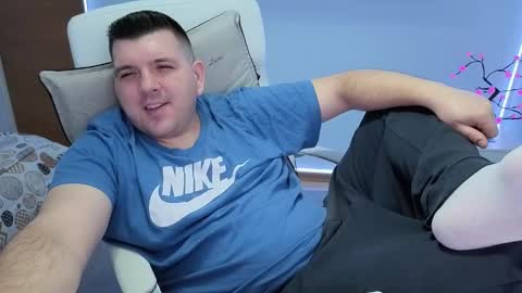 Snapshot of basystem8 chatting on November 2025 04:44:02 AM BASY online show from November 2025 04:44:02 AM