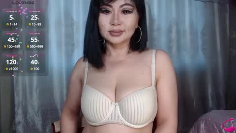 Snapshot of batari_giya chatting on November 2025 03:06:01 AM Lara online show from November 2025 03:06:01 AM