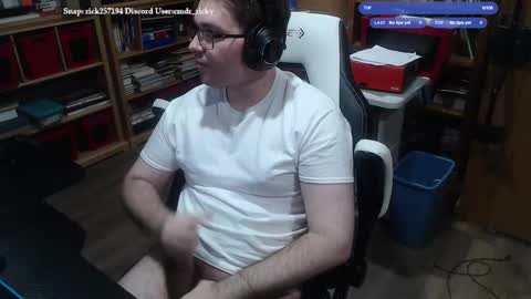 Snapshot of baterricky chatting on November 2025 03:37:02 PM Ricky online show from November 2025 03:37:02 PM