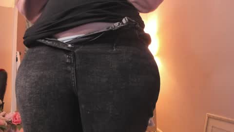 Snapshot of battymoll chatting on February 2025 11:21:02 PM battymoll online show from February 2025 11:21:02 PM