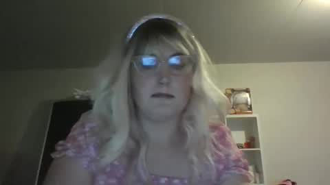 Snapshot of bawblejam chatting on March 2026 07:21:01 AM BjBambi online show from March 2026 07:21:01 AM