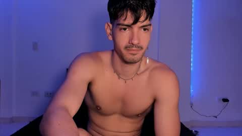 Valentino online show from December 2024 06:28:01 PM