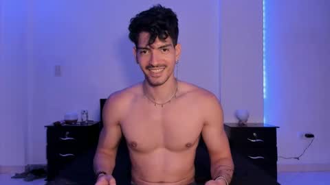 Valentino online show from December 2024 09:50:01 PM