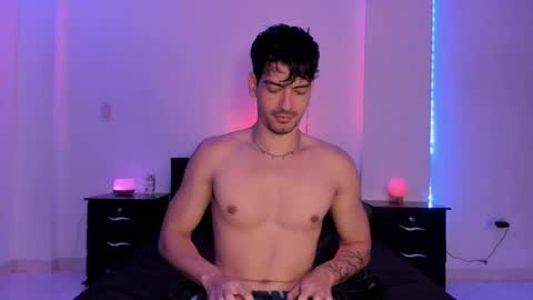 Valentino online show from January 2025 09:07:02 PM