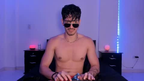 Valentino online show from January 2025 09:26:02 PM