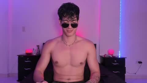 Valentino online show from January 2025 09:24:01 PM