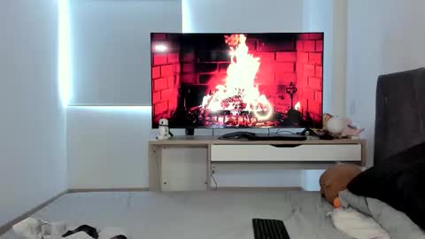 Valentino online show from October 2025 09:03:02 PM