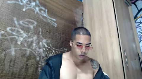 Justin online show from October 2025 04:18:02 AM