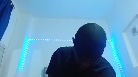 Andrew  online show from November 2025 03:32:02 AM