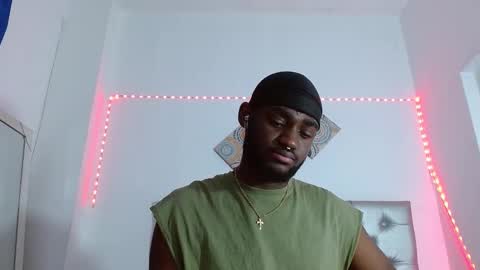 Andrew  online show from December 2025 08:04:01 PM