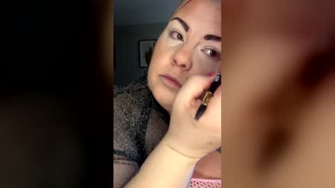 Snapshot of bbwblonde86 chatting on April 2026 02:33:01 PM Desire online show from April 2026 02:33:01 PM