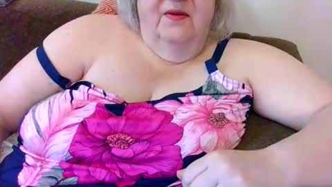 bbwflirty online show from April 2026 05:32:01 PM