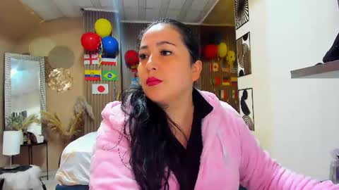 Snapshot of bbwluxurymuse chatting on June 2026 11:34:01 AM bbwluxurymuse online show from June 2026 11:34:01 AM