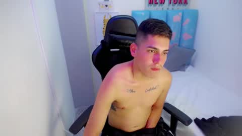 Snapshot of bby_cash_ chatting on March 2026 04:18:01 AM BBY CASH online show from March 2026 04:18:01 AM