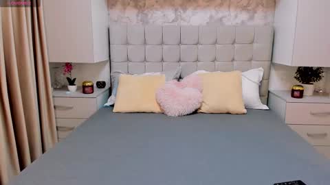 larra online show from November 2025 06:12:01 AM