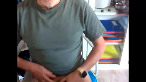 Snapshot of bcn1959 chatting on November 2025 01:39:02 PM bcn1959 online show from November 2025 01:39:02 PM