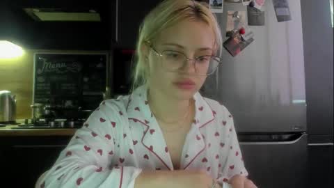 Summer BABY online show from October 2025 12:56:01 PM