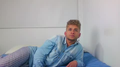 Sara  Juan online show from December 2024 01:32:02 AM