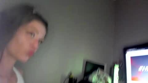 Snapshot of beaniebaby2 chatting on February 2025 08:10:01 AM beaniebaby2 online show from February 2025 08:10:01 AM