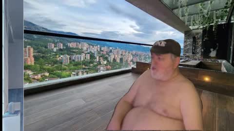 Snapshot of bear4muscle chatting on January 2025 09:31:01 PM Dookie online show from January 2025 09:31:01 PM