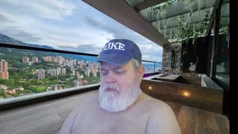 Snapshot of bear4muscle chatting on September 2025 06:29:02 PM Dookie online show from September 2025 06:29:02 PM