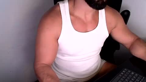 Snapshot of beard_top_guy chatting on June 2026 01:51:02 AM Beard Guy online show from June 2026 01:51:02 AM