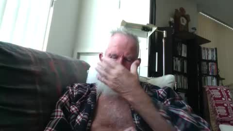 beardbushy online show from September 2025 04:12:02 PM