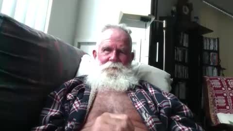 beardbushy online show from October 2025 04:26:01 PM