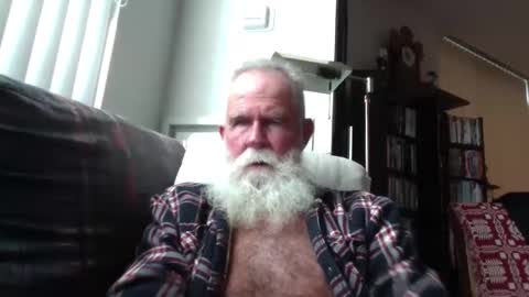 Snapshot of beardbushy chatting on November 2025 04:40:02 PM beardbushy online show from November 2025 04:40:02 PM