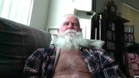 Snapshot of beardbushy chatting on December 2025 04:56:01 PM beardbushy online show from December 2025 04:56:01 PM