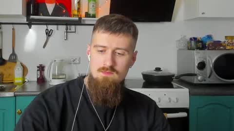 Snapshot of bearded_legend chatting on January 2025 09:22:01 PM Zeus online show from January 2025 09:22:01 PM