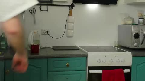 Zeus online show from April 2026 08:50:01 PM