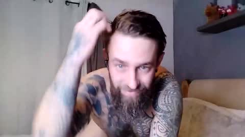 beardedtattedguy online show from November 2025 04:28:02 PM