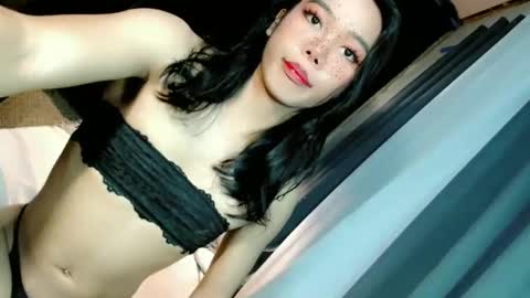 beatrice_luna online show from March 2026 04:33:01 PM