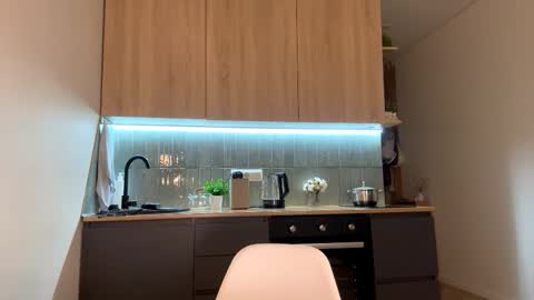 Katie online show from November 2025 11:11:01 AM