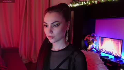 Snapshot of beatricefawne chatting on January 2025 09:28:01 AM Bzzz Bea online show from January 2025 09:28:01 AM