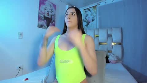 Snapshot of beautiful_doll888 chatting on October 2025 01:38:01 AM Valeria online show from October 2025 01:38:01 AM