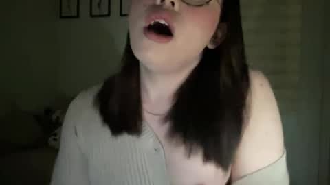 Snapshot of beautiful_lust69 chatting on December 2024 01:53:02 PM Sweet Aya online show from December 2024 01:53:02 PM