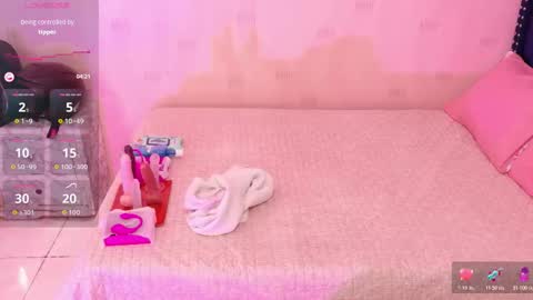 Snapshot of beautifulskinny18 chatting on October 2025 01:06:02 PM Shalom online show from October 2025 01:06:02 PM