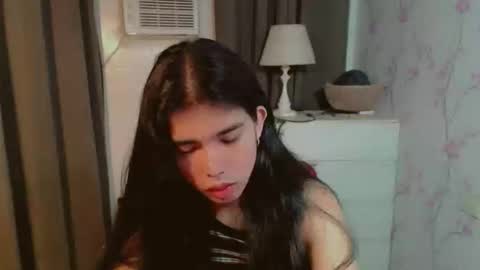 TRIXIE online show from April 2026 01:41:01 PM