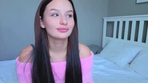beauty_crown_baby online show from October 2025 06:25:01 AM
