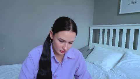 beauty_crown_baby online show from October 2025 06:36:02 AM